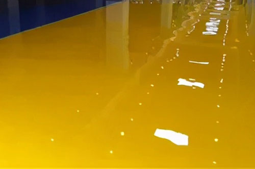 防水聚氨酯地坪出現(xiàn)地坪表面結(jié)皮、粗糙的原因